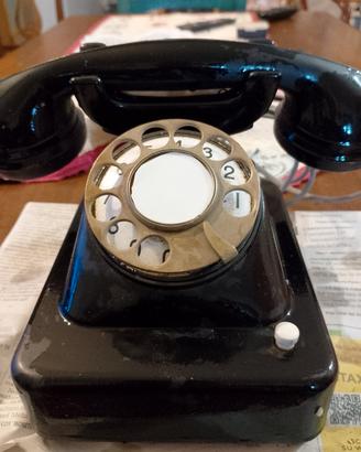 telefono in bakelite