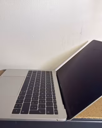 MacBook Pro 13" (2017) – i5 / 8GB RAM / 128GB SSD