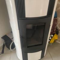 Stufa a pellet idro modello Iside Extraflame