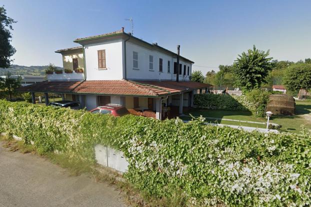 Appartamento in edificio bifamiliare con giardino