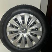 4 cerchioni VW con pneumatici Pirelli 195/65 r15
