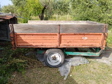 Rimorchio agricolo