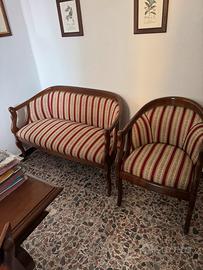 Set Divanetto e Poltrona in Stile Classico