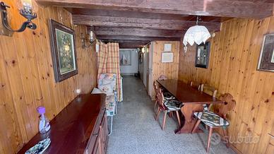 Lusiana Rustico di corte abitabile