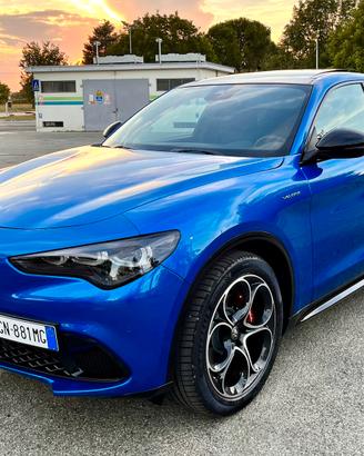 Alfa Stelvio M1 Autocarro