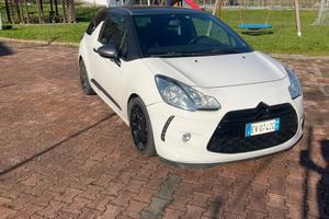 DS3 1.6 THP 155 cv Just Black