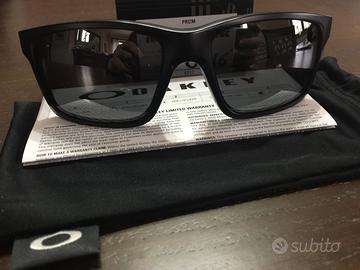 Occhiali da sole polarizzati Oakley