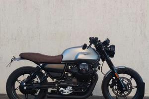 Moto Guzzi V7 850