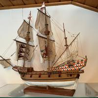 Modello barca in legno inglese