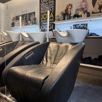 Poltrone lava testa per parrucchiere con vasca