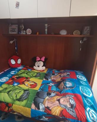 Letto da una piazza e mezza completo di rete e mat