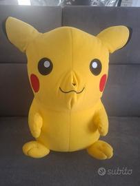 Peluche grande Pikachu Pokemon 
