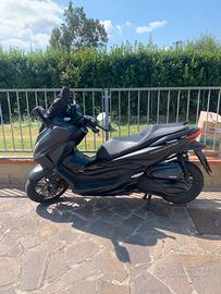 SCOOTER HONDA FORZA 350