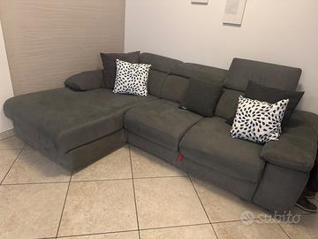 Divano con chaise longue