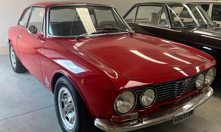 Alfa Romeo GT 1300 Junior