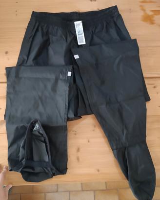 Sopra pantaloni e mantella impermeabili QUECHUA