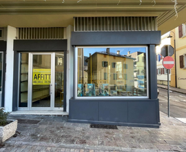 Locale uso commerciale