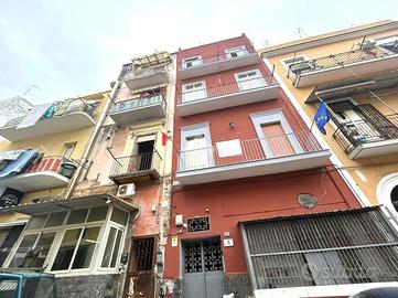 3 LOCALI A TORRE DEL GRECO