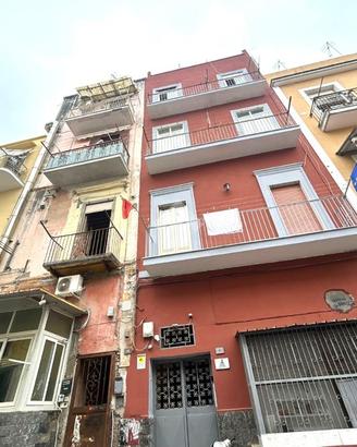 3 LOCALI A TORRE DEL GRECO