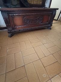 Antica cassapanca in legno intagliato – inizio '90