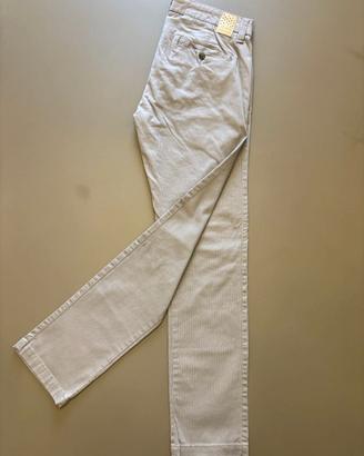 Pantaloni beige eleganti mai indossati
