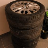 cerchi 17' originali BMW con gomme Bridgestone 