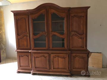 Credenza il legno massiccio