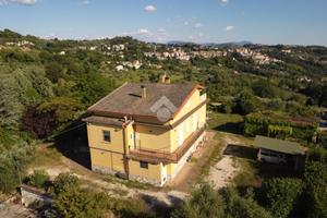 VILLA SINGOLA A POGGIO MIRTETO
