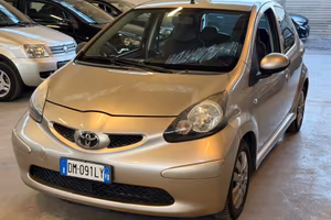 Toyota Aygo 1.0 12V VVT-i 5 porte Sound