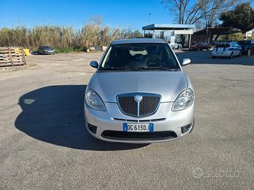 Lancia Ypsilon 1.3 MJT 75 CV Oro Giallo