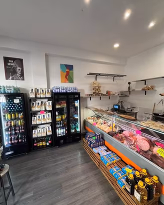 Attività / Licenza di 70 m² con 2 locali a Itri