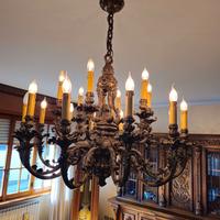 Lampadario in ottone in stile 18 candele