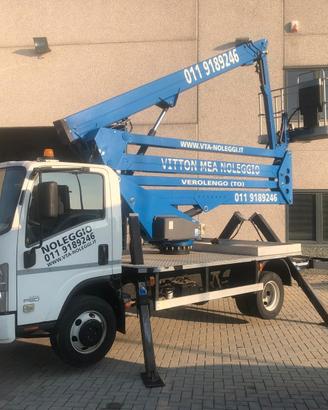 PIATTAFORMA AEREA AUTOCARRATA ISUZU P60 MT. 26