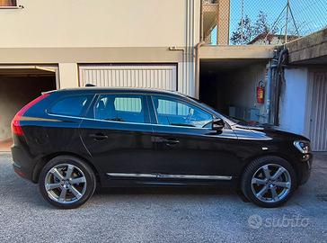 Volvo XC60 Summum 181 CV