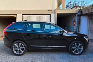 Volvo XC60 Summum 181 CV