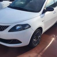 Lancia Ypsilon 1.0 FireFly 5 porte S&S Hybrid Gold