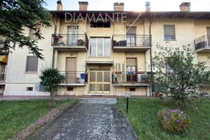 Appartamento a piano rialzato con garage, giardino