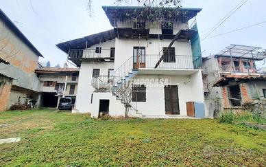  Casa indipendente in centro con cortile e giardin