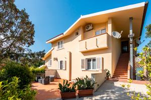 Luminosa villa indipendente con attivita' di b&b