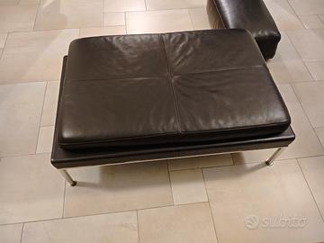 tavolino- pouf in vera pelle testa di moro.