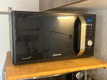 Forno a microonde Samsung 23L con Grill