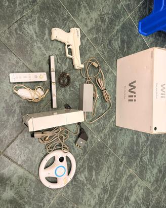 Nintendo Wii Completa in Scatola Volante e Pistola
