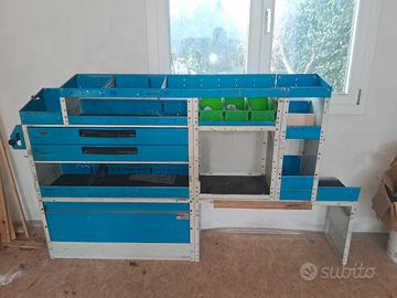 Scafalatura per furgoni