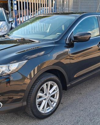 Nissan Qashqai 1.5 dCi N-Connecta