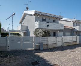 VILLA A SCHIERA A SAN BONIFACIO