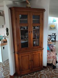 Angoliera in legno di larice- due corpi