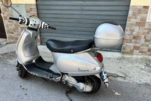 Vespa LX 125