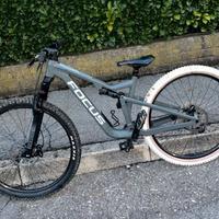 Bici FOCUS THRON 6.8