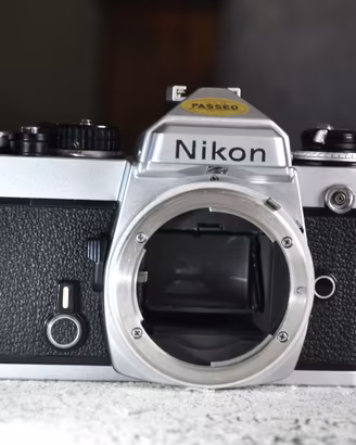 Kit analogico Vintage NIKON FE-TAMRON 28-135 METZ