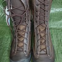 Stivali Anfibi Cosmas